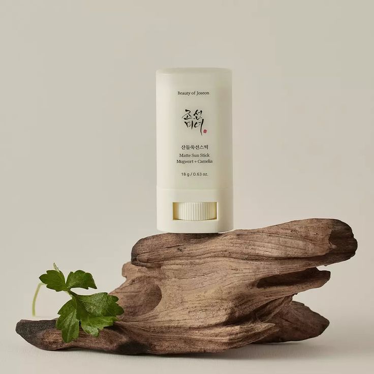BEAUTY OF JOSEON MATTE SUN STICK MUGWORT + CAMELIA SPF50+ 18 G